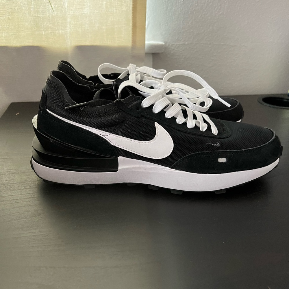 Nike Waffle One Women’s size 8